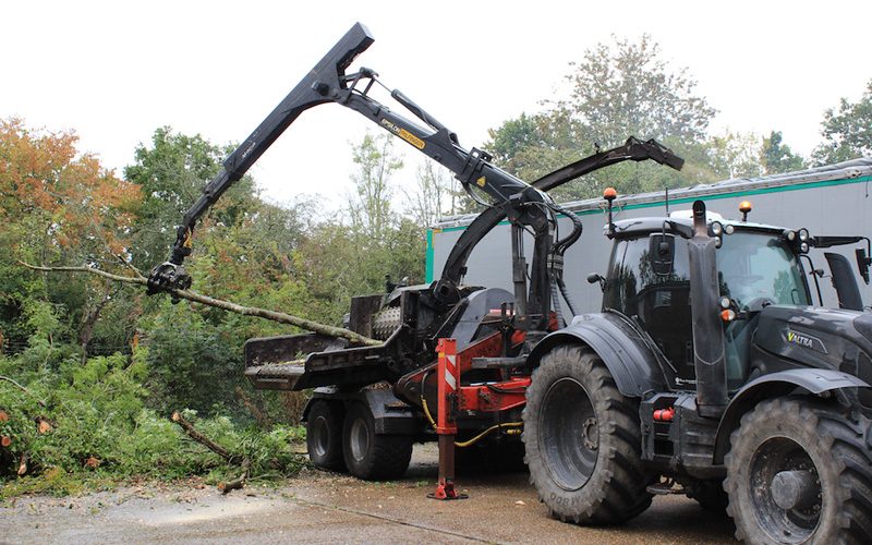Sussex_Tree_Specialists_Whole_Tree_Chipper